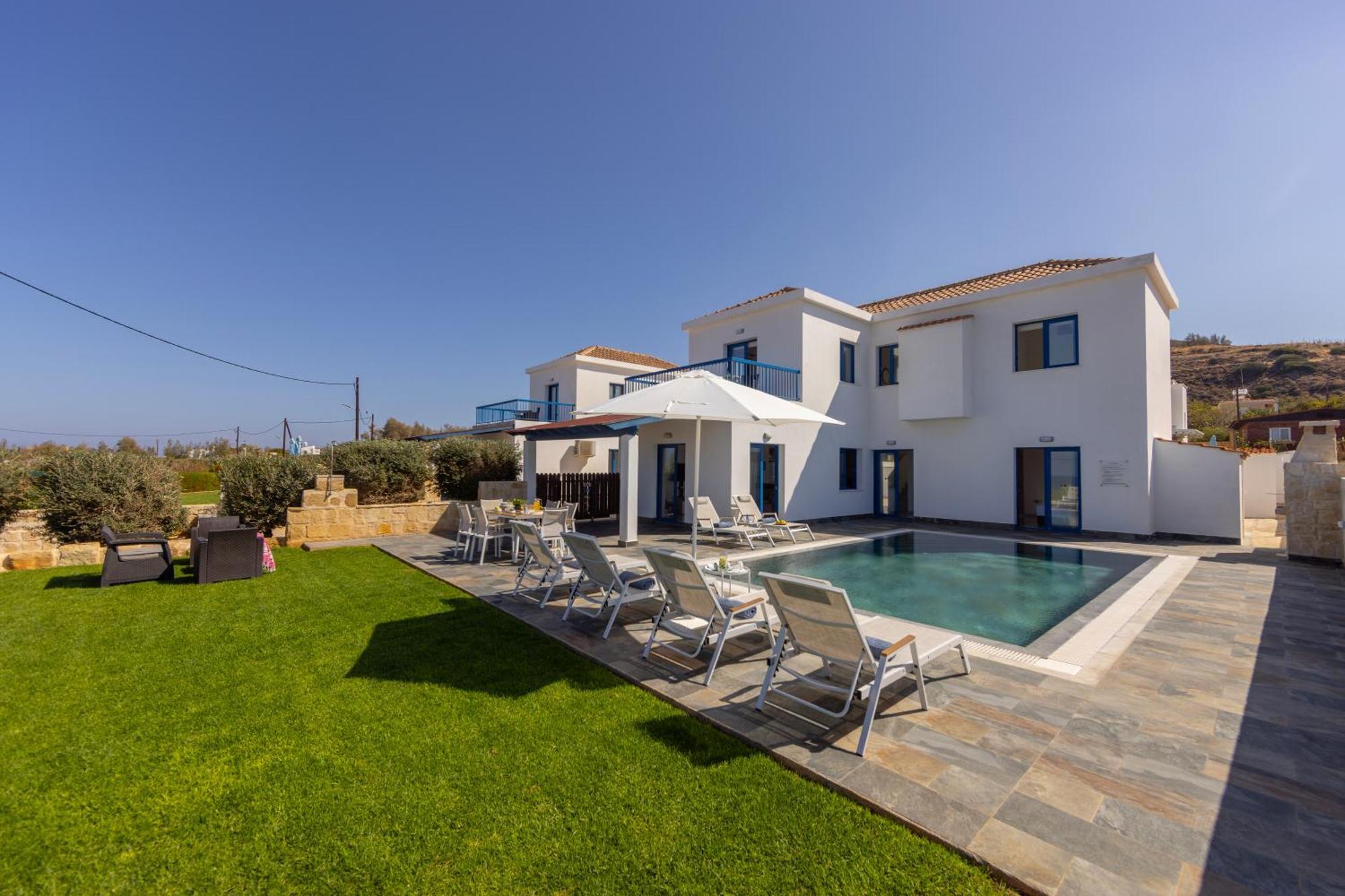 Diana Seaside Villas Pomos Eksteriør billede