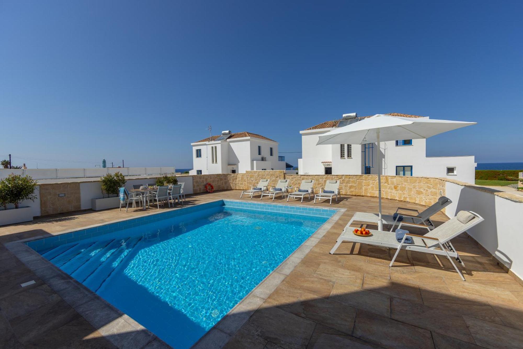 Diana Seaside Villas Pomos Eksteriør billede