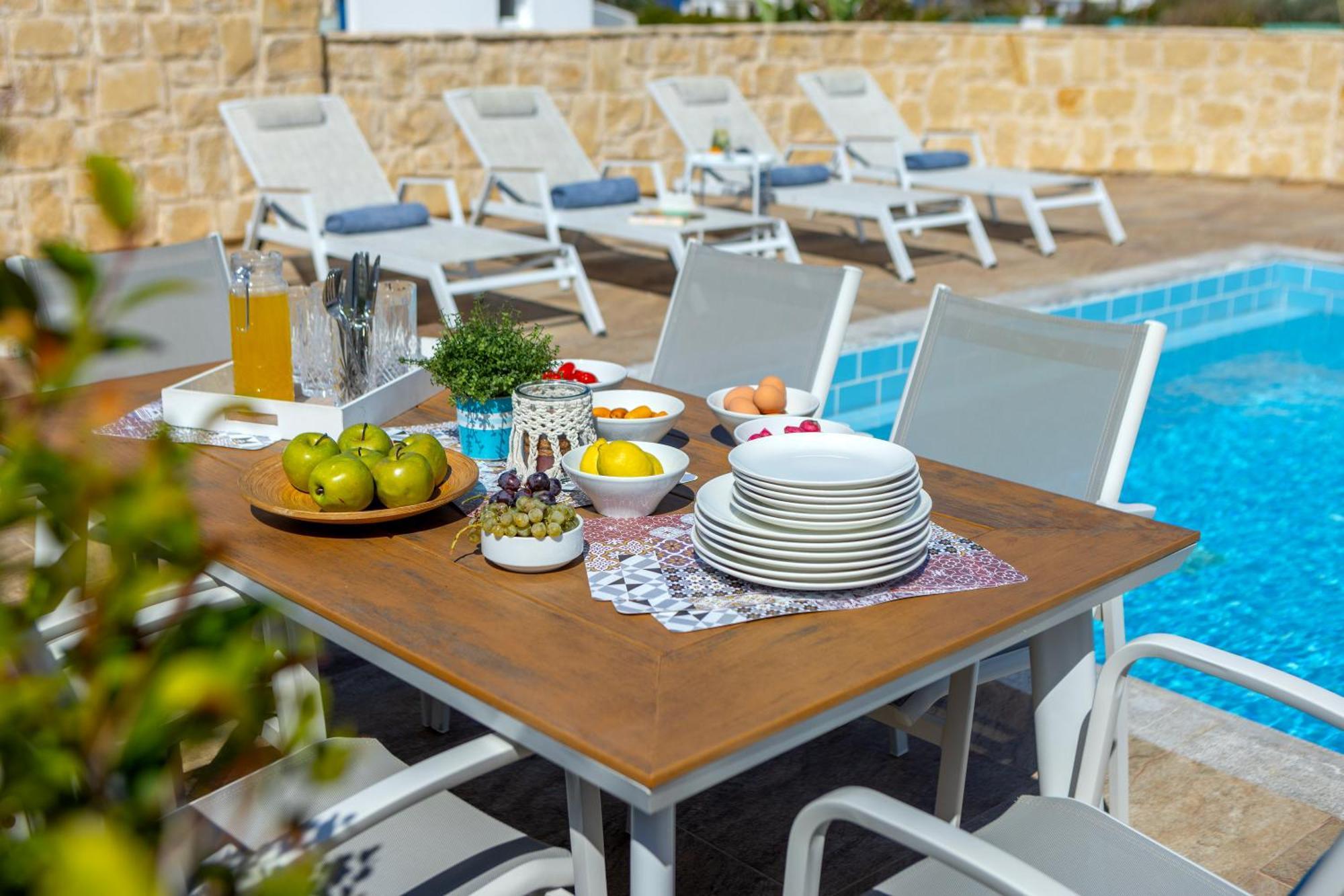 Diana Seaside Villas Pomos Eksteriør billede