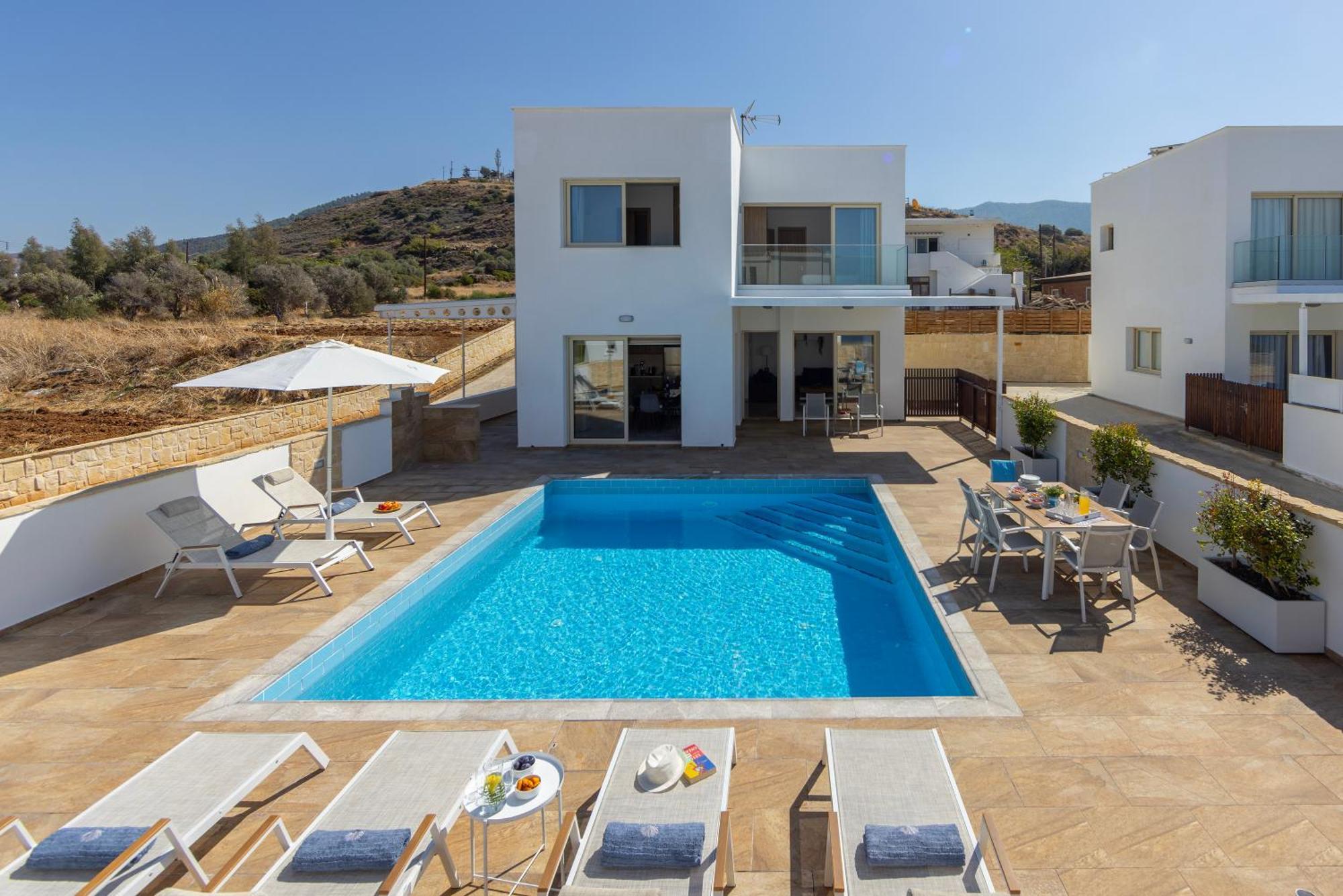 Diana Seaside Villas Pomos Eksteriør billede