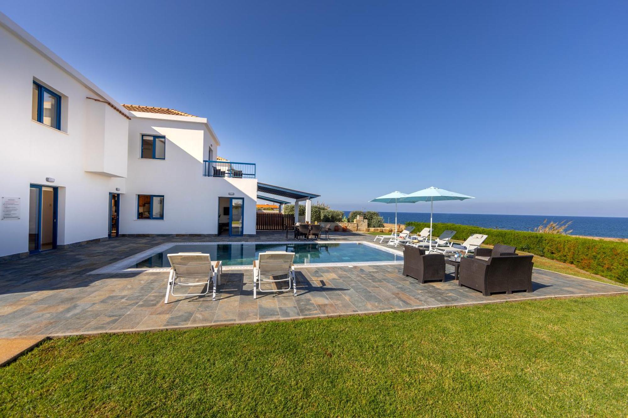 Diana Seaside Villas Pomos Eksteriør billede