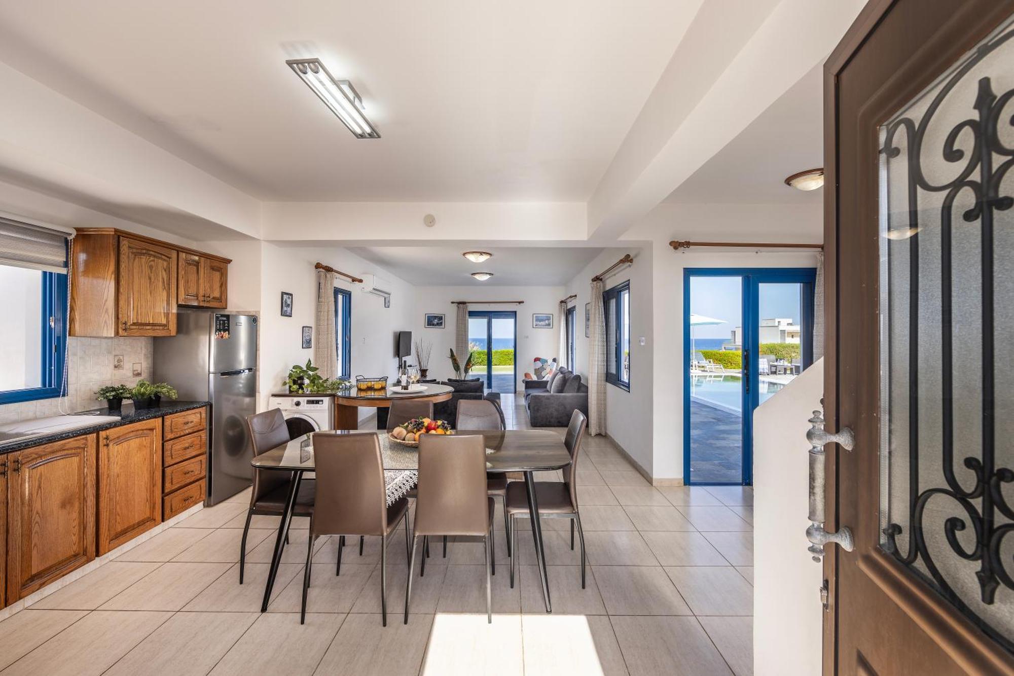 Diana Seaside Villas Pomos Eksteriør billede