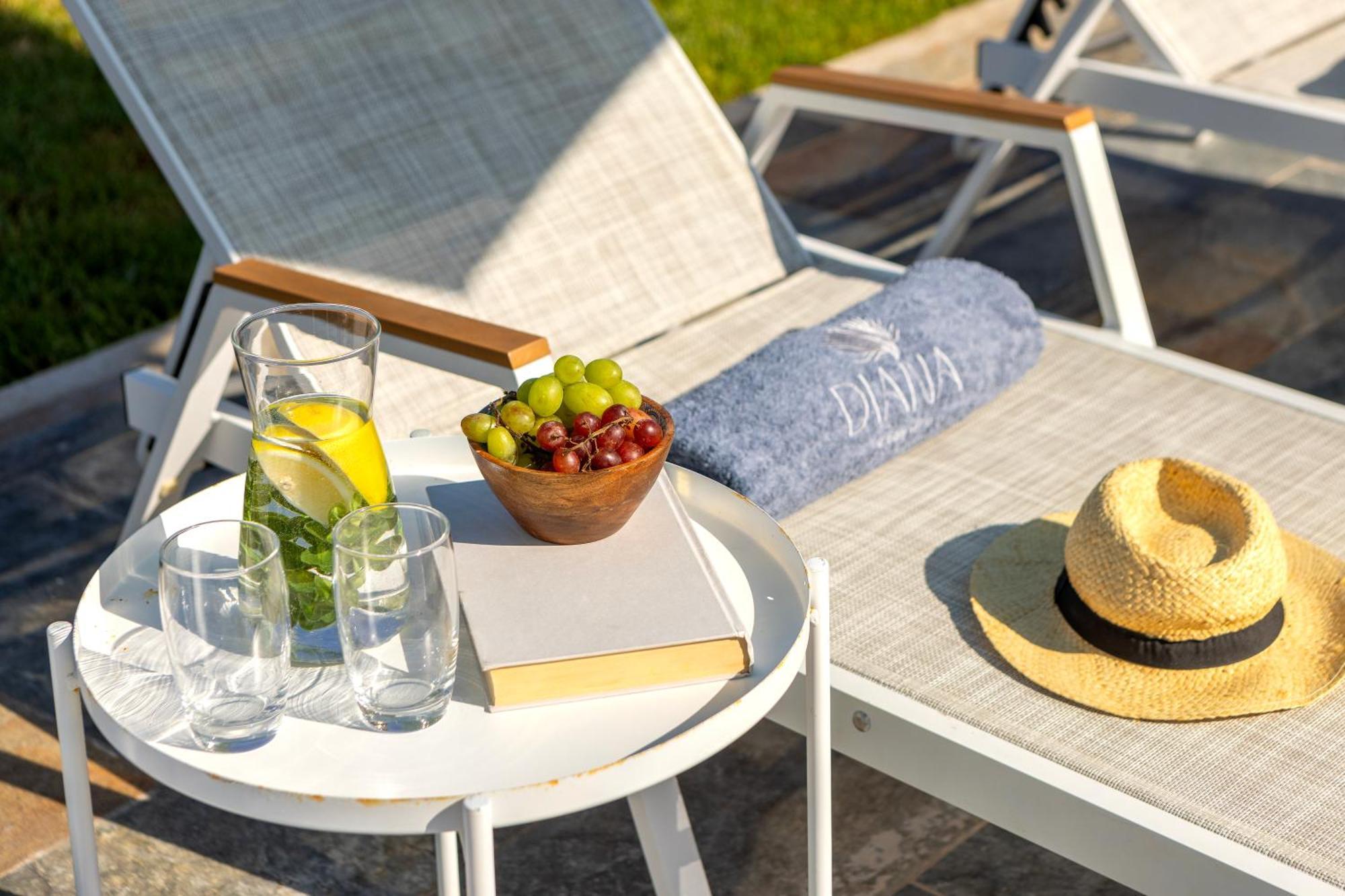 Diana Seaside Villas Pomos Eksteriør billede